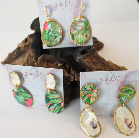 The Palms Oyster Earrings 