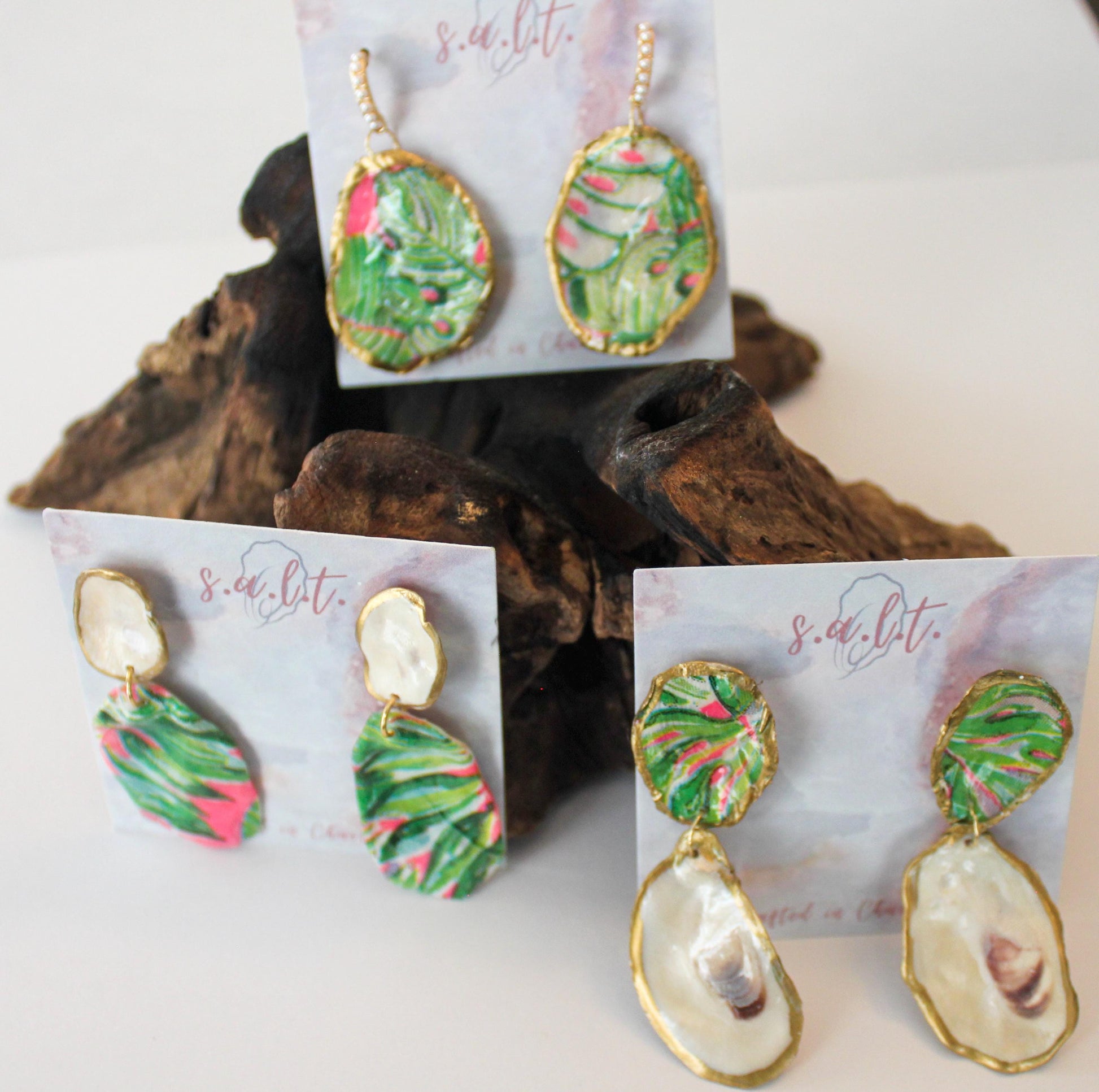 The Palms Oyster Earrings