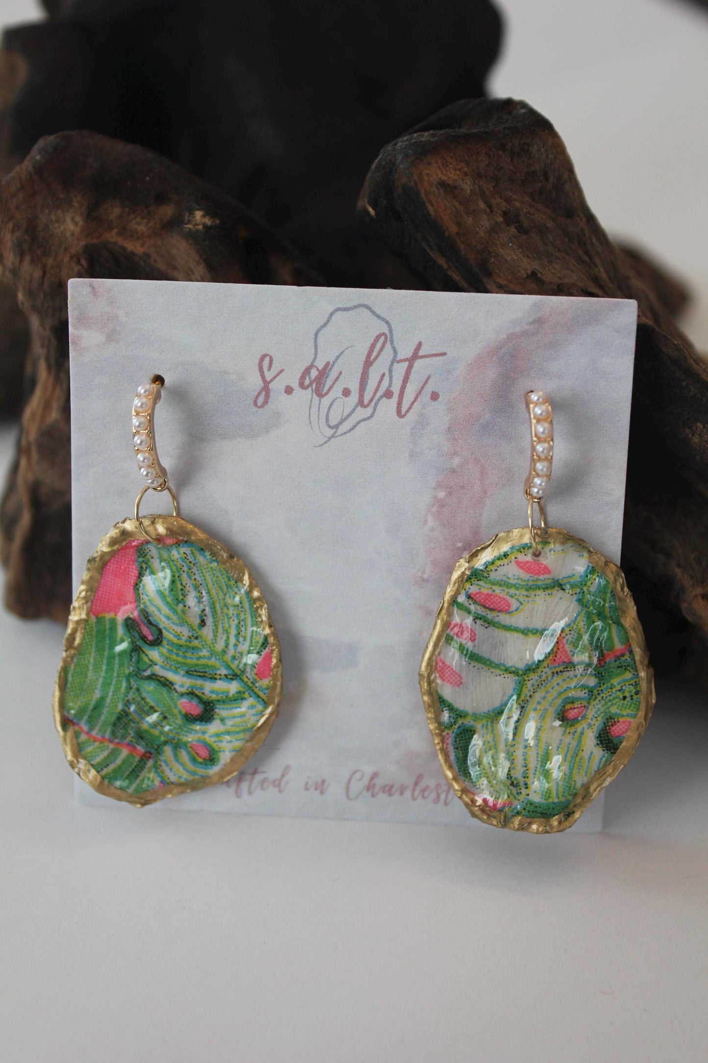 The Palms Oyster Earrings